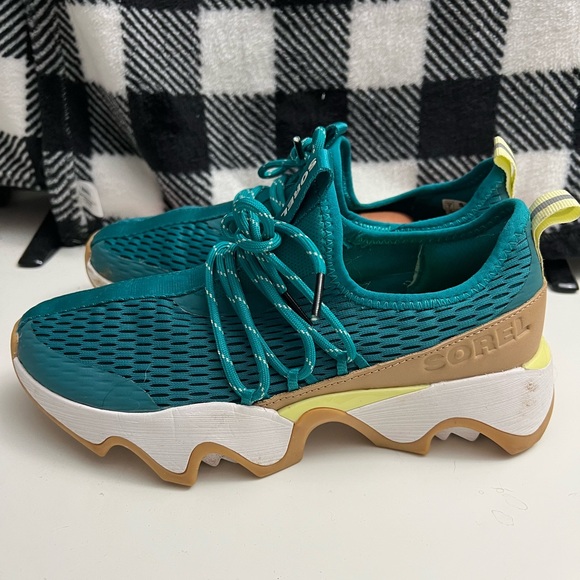 Womens Sorel Shoes - Picture 2 of 4